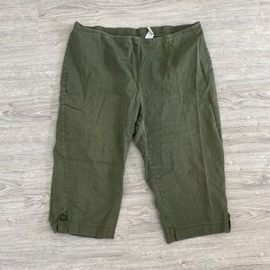White Stag Green Cropped Pants